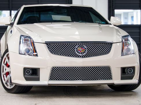 Used 2013 Cadillac CTS V RWD image 25