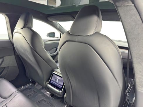 Used 2022 Tesla Model S image 37