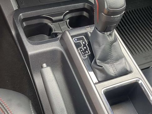 Used 2017 Toyota Tacoma TRD Pro AWD/4WD image 28