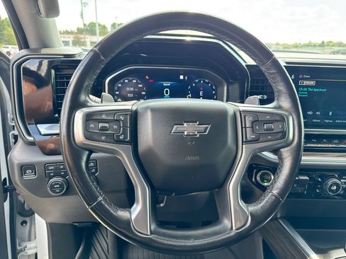 Used 2022 Chevrolet Silverado 1500 LT Trail Boss w/ LT Trail Boss Premium Package AWD/4WD image 14