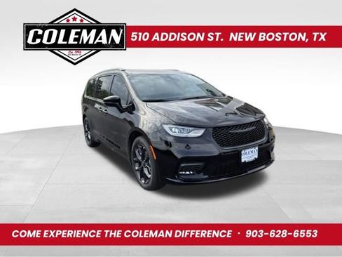 New 2026 Chrysler Pacifica Select image 1