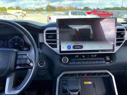 Used 2024 Toyota Tundra Limited image 6