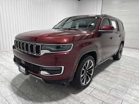 Used 2022 Jeep Wagoneer Series III w/ Premium Group I RWD image 1