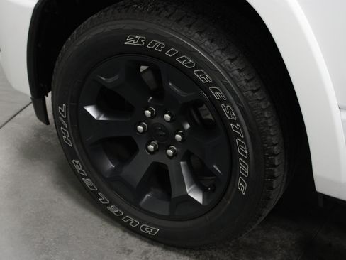 Used 2025 RAM 1500 Big Horn AWD/4WD image 10