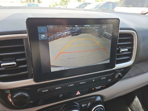 Used 2025 Hyundai Venue SEL FWD image 22
