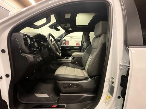 New 2026 Chevrolet Silverado 2500 ZR2 image 4