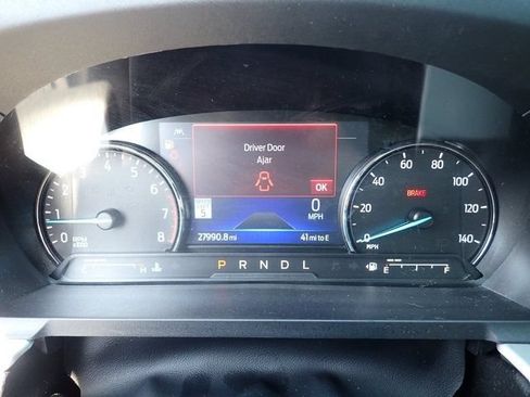 Used 2023 Ford Explorer XLT w/ Equipment Group 202A AWD/4WD image 30