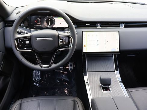 Used 2026 Land Rover Range Rover Evoque Dynamic SE image 14