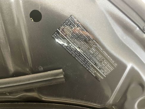 Used 2023 Nissan Rogue SL w/ SL Premium Package image 7