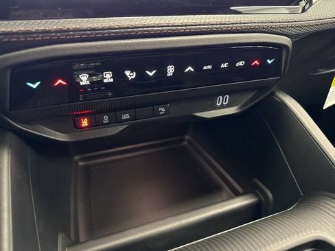 New 2026 Jeep Cherokee Limited AWD/4WD image 40
