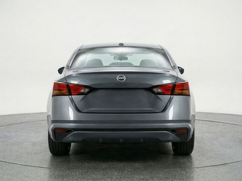 Used 2025 Nissan Altima 2.5 SV image 7