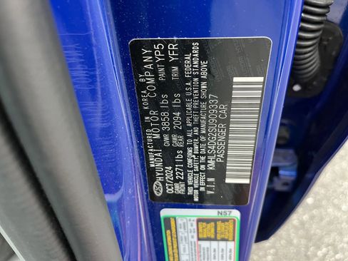 Used 2025 Hyundai Elantra SEL image 28