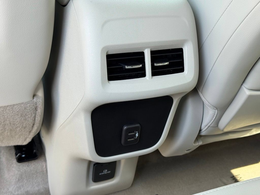 Used 2023 GMC Terrain Denali AWD/4WD image 38
