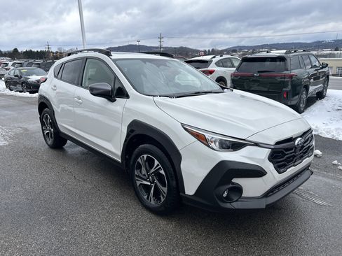 Used 2024 Subaru Crosstrek 2.0i Premium image 2