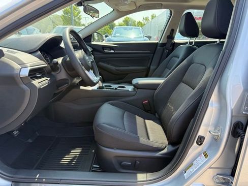 New 2025 Nissan Altima 2.5 SV w/ SV Special Edition Package image 15