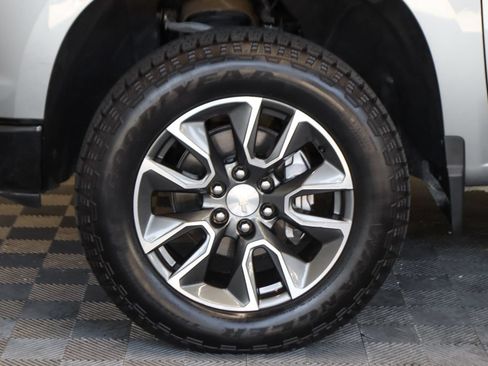 Used 2024 Chevrolet Silverado 1500 Custom Trail Boss AWD/4WD image 38