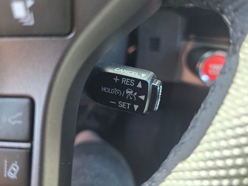 Used 2020 Toyota Tacoma TRD Sport w/ Technology Package AWD/4WD image 35