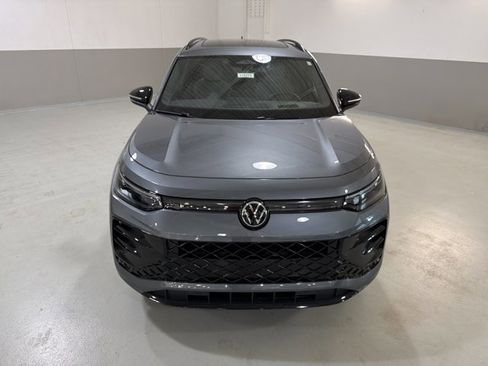 New 2026 Volkswagen Tiguan SE R-Line AWD/4WD image 3