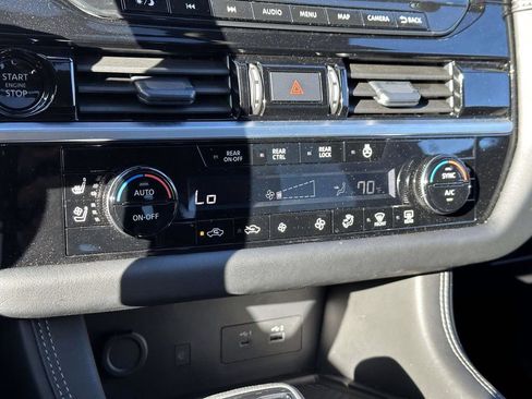 Certified 2025 Nissan Pathfinder Platinum w/ Cargo Package image 31