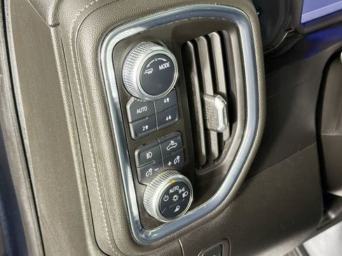 Used 2021 GMC Sierra 1500 SLT w/ X31 Off-Road Package AWD/4WD image 10