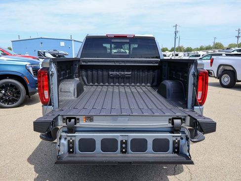 New 2026 GMC Sierra 1500 SLT w/ SLT Premium Plus Package AWD/4WD image 5