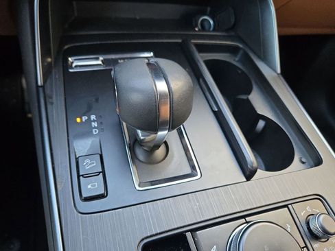 Used 2024 MAZDA CX-90 3.3 Turbo S w/ Premium Plus image 11