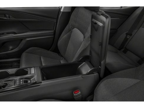 New 2026 Toyota Camry SE w/ Convenience Package FWD image 9