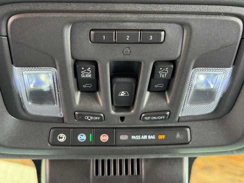 Used 2024 GMC Sierra 3500 Denali Ultimate AWD/4WD image 34