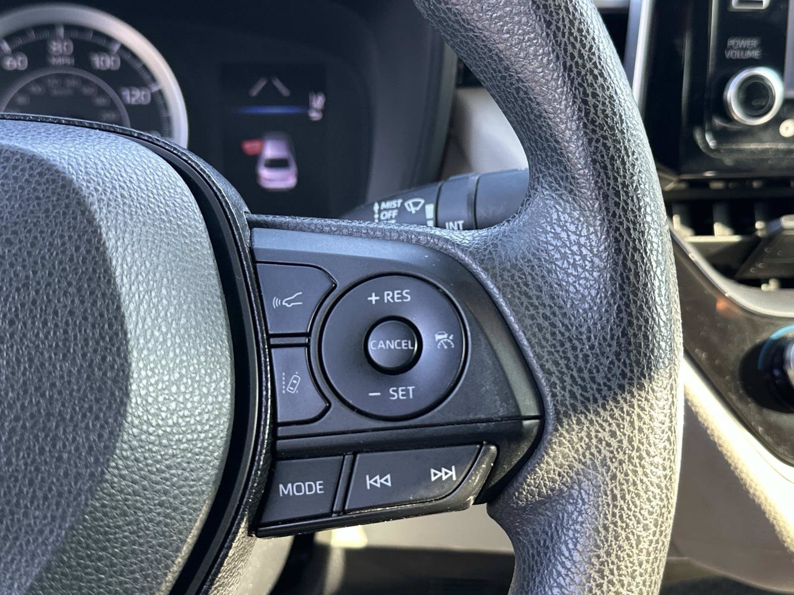 Used 2021 Toyota Corolla LE w/ LE Convenience Package FWD image 22