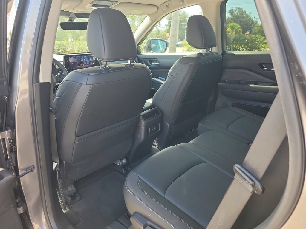 Certified 2026 Nissan Pathfinder SL AWD/4WD image 10