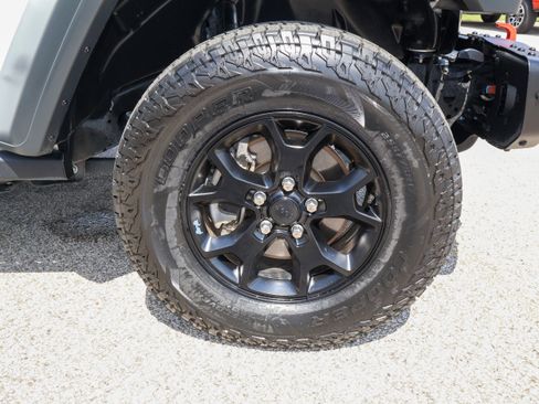 Used 2021 Jeep Wrangler Sport AWD/4WD image 29