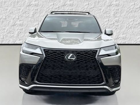 Used 2023 Lexus LX 600 F Sport w/ Accessory Package (A2) AWD/4WD image 8