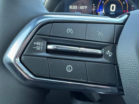 New 2026 Chevrolet Equinox LT w/ Convenience Package II image 35