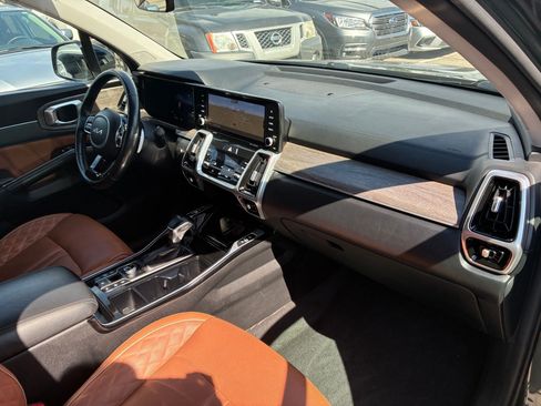 Used 2022 Kia Sorento SX Prestige w/ Rust Color Package AWD/4WD image 33