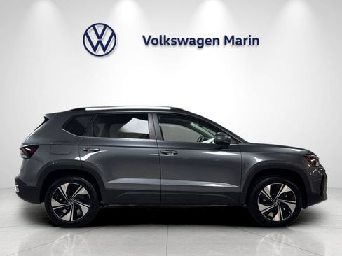 New 2026 Volkswagen Taos SE AWD/4WD image 6