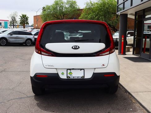 Used 2021 Kia Soul S image 11