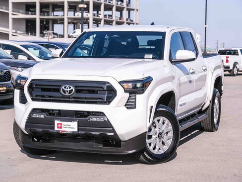 Certified 2025 Toyota Tacoma SR5 RWD image 1