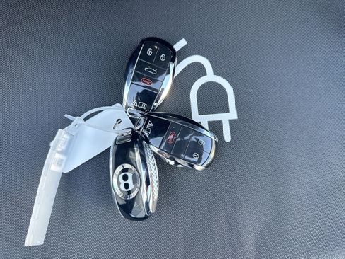 New 2026 Bentley Flying Spur Plug-In Hybrid image 32