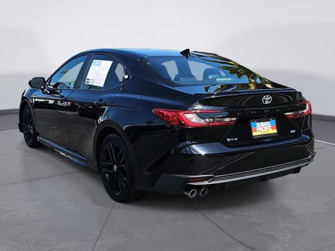 Used 2025 Toyota Camry SE FWD image 5
