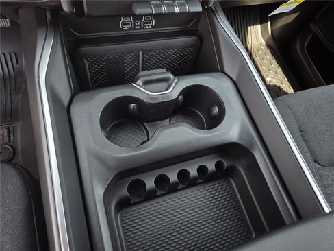 New 2026 RAM 1500 Big Horn AWD/4WD image 16