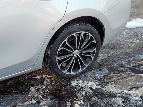 Used 2016 Toyota Corolla S image 10