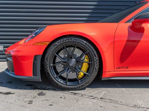 Used 2026 Porsche 911 GT3 RWD image 11
