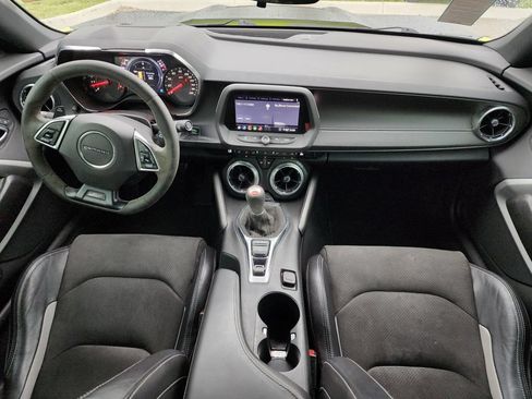 Certified 2020 Chevrolet Camaro SS RWD image 17