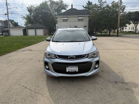 Used 2018 Chevrolet Sonic Premier w/ Driver Confidence Package FWD image 2