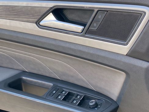 Used 2022 Volkswagen Atlas Cross Sport SE w/ Panoramic Sunroof Package AWD/4WD image 18