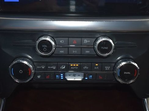 Used 2025 Ford F150 King Ranch AWD/4WD image 37
