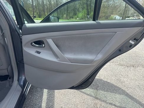 Used 2010 Toyota Camry XLE FWD image 22