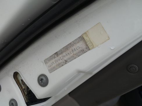 Used 2001 Toyota Sequoia SR5 image 18