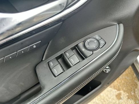 Used 2023 Buick Envision Essence FWD image 26