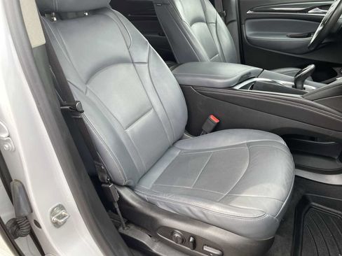 Used 2020 Buick Enclave Essence w/ Sport Touring Edition AWD/4WD image 30